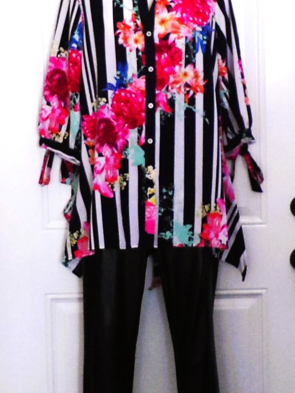 Nygard- Floral and Striped blouse size M - Picture 9 of 16